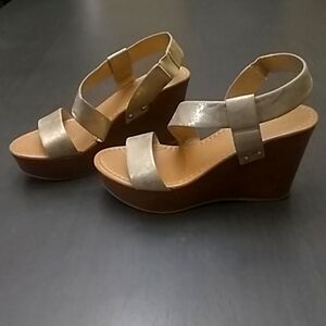 Cityclassified Gold Heels